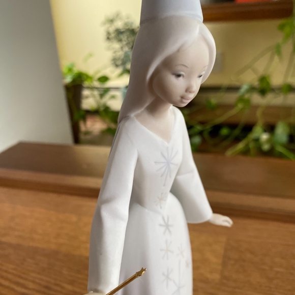 Lladro Fairy God Mother - Mint - like new condition - Picture 3 of 9